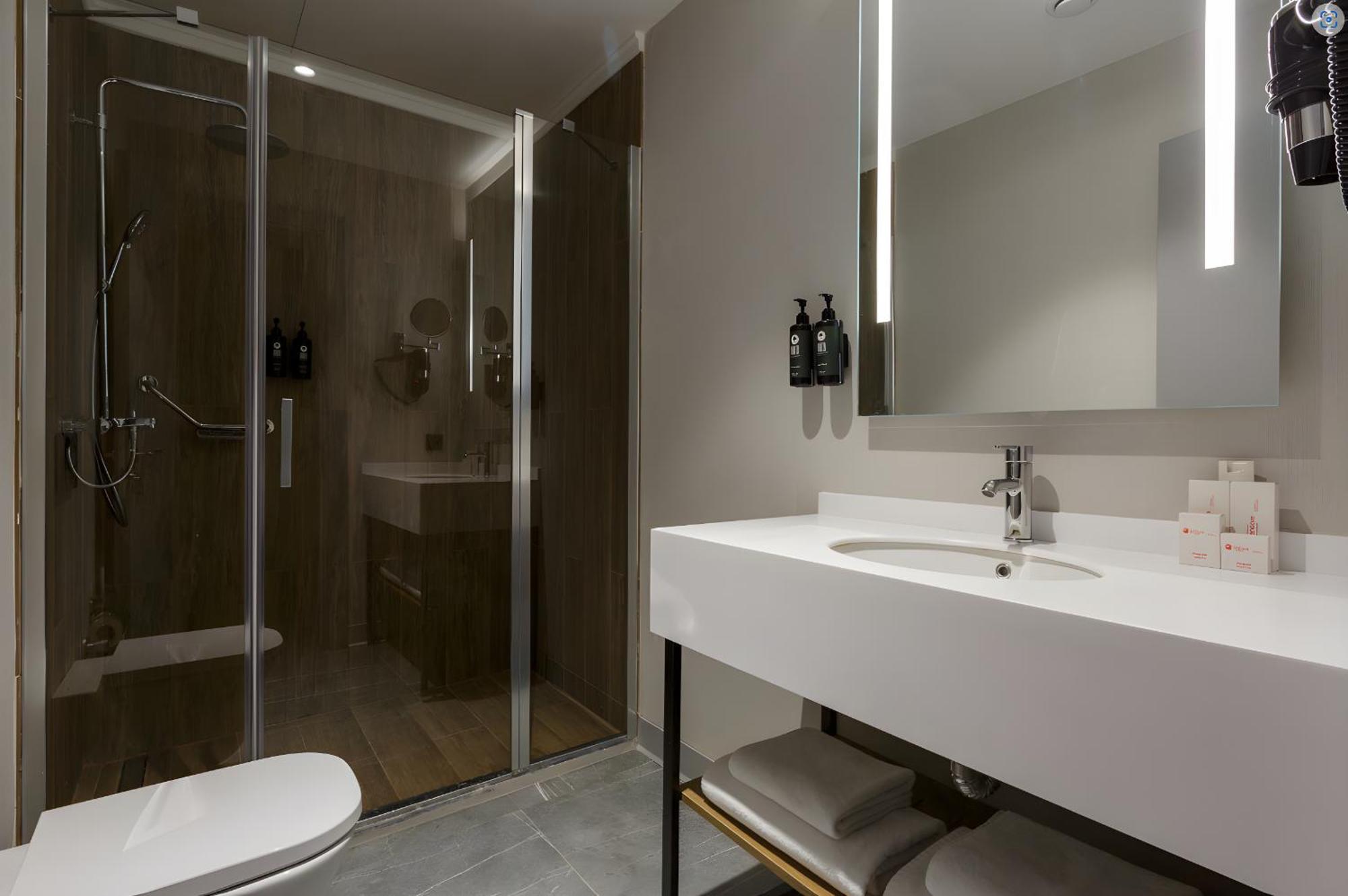 Ramada Encore By Wyndham Arnavutkoy Hotel Stambuł